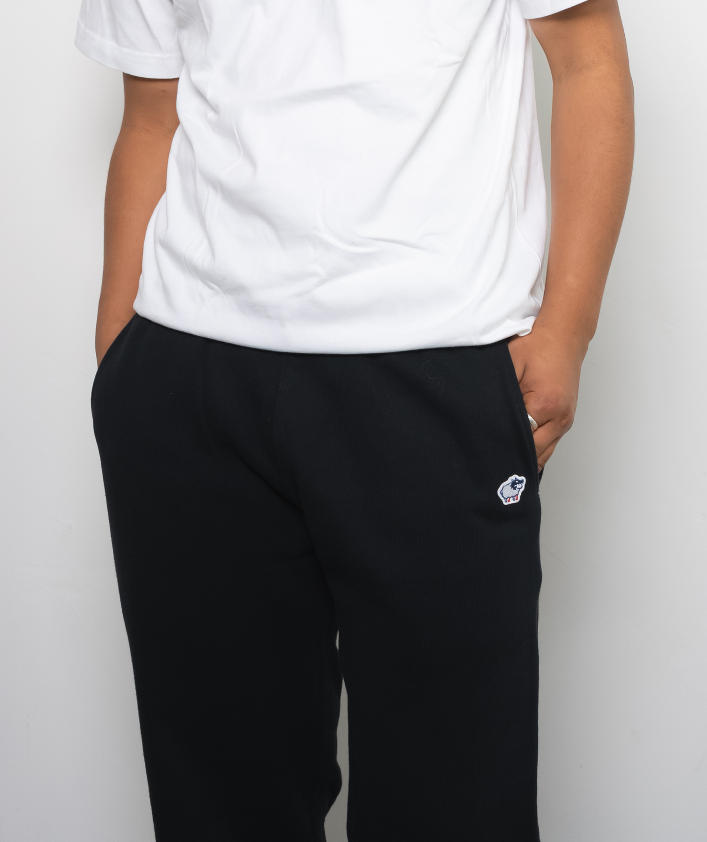 PATCH_SWEATPANTS